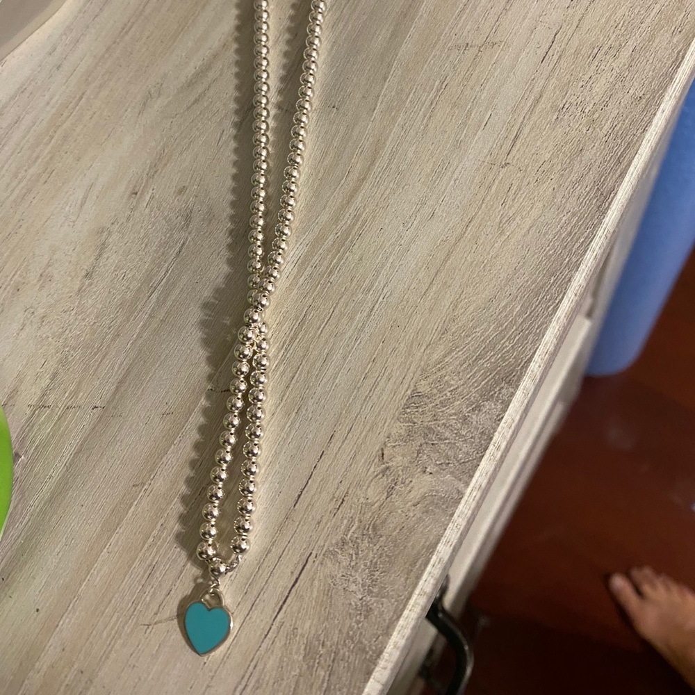 A Tiffany necklace